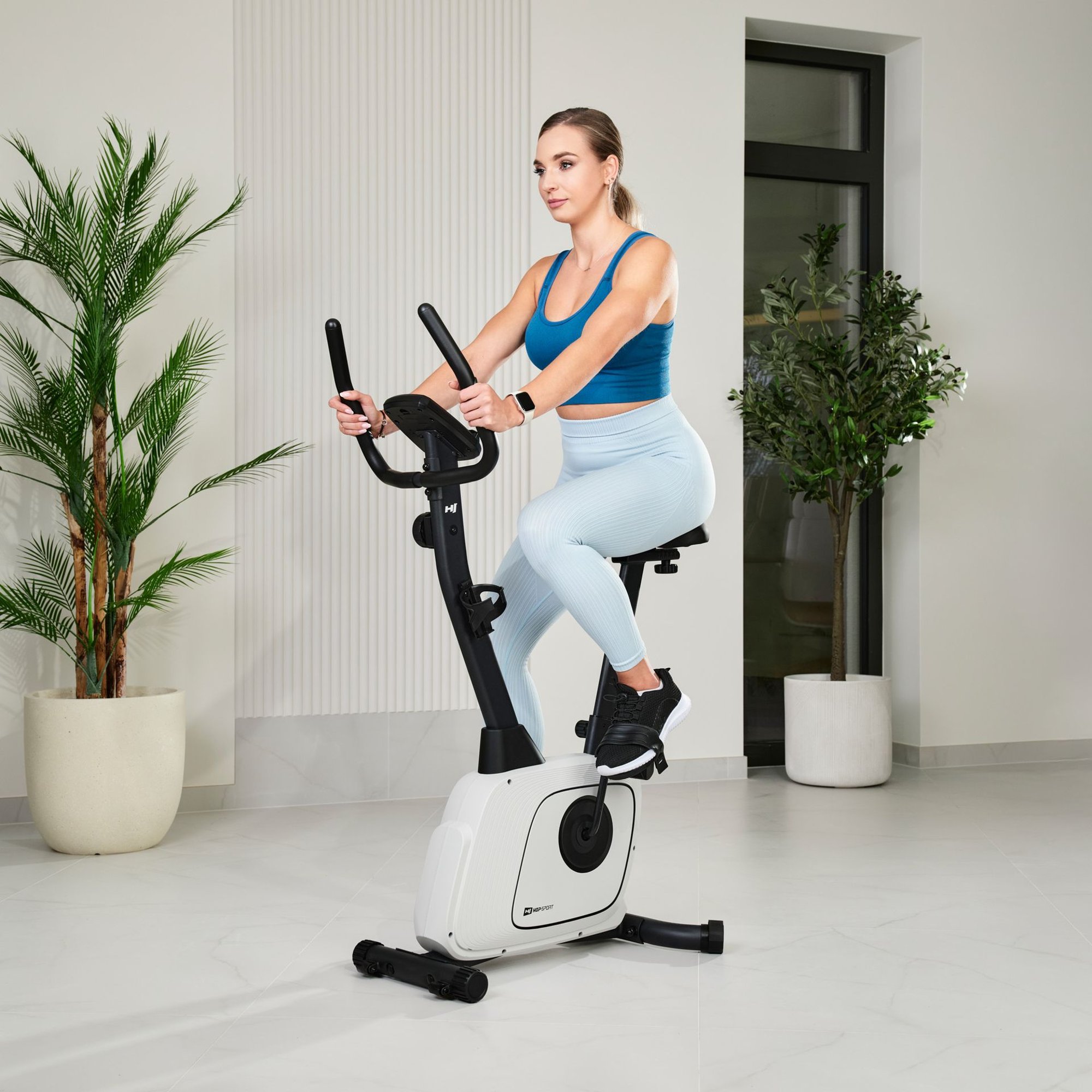 8-stufiger Widerstandsregler des Heimtrainers Nexon von Hop-Sport zur individuellen Trainingsanpassung