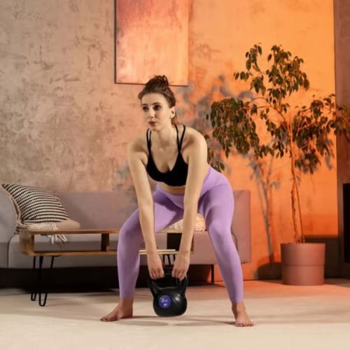 Sumo-Kreuzheben mit Hop-Sport Kettlebell zur Aktivierung des Gluteus maximus