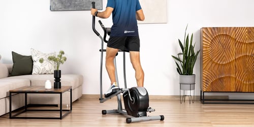 Crosstrainer rückwärts: Training für neue Muskelgruppen