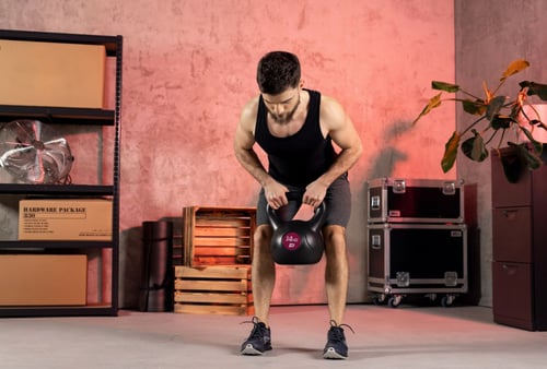 Kettlebell Deadlift - Kettlebell Kreuzheben: Technik, Ausführung
