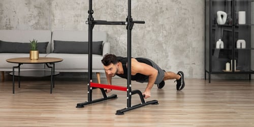 Dips vs. Liegestütze: Welche Übung ist besser für den Oberkörper?