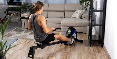 Abwechslungsreiches Rudergerät-Training – so geht’s