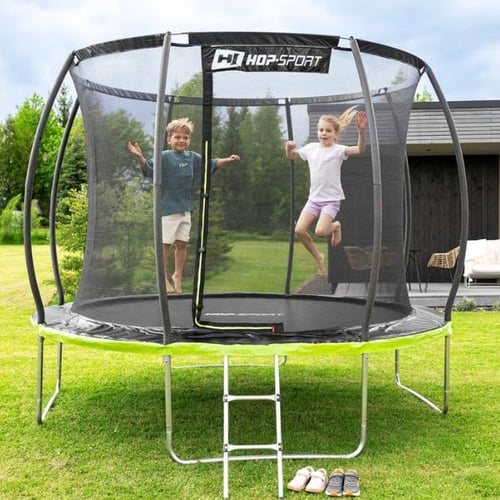 Kinder auf Hop-Sport Gartentrampolin mit Netz und Leiter – trampolin im garten verschönern