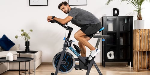 Indoor Cycling vs. Outdoor Radfahren – Was ist effektiver?