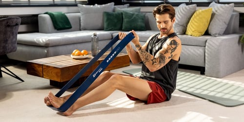 Fitnessgeräte für einen gesunden Rücken und starke Schultern