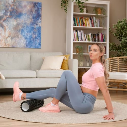 Faszienrolle von Hop-Sport als kleines Fitnessgerät für zuhause zur Regeneration