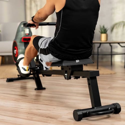 Rudertraining mit richtiger Technik auf Hop-Sport Gerät