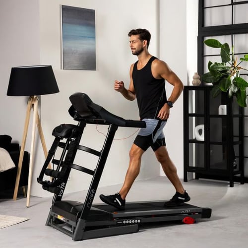 Lauftraining auf Hop-Sport Laufband zur Verbesserung der Lauftechnik