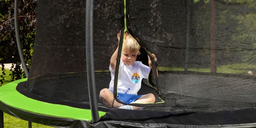 Warum ist die maximale Gewichtsbelastung des Trampolins wichtig?