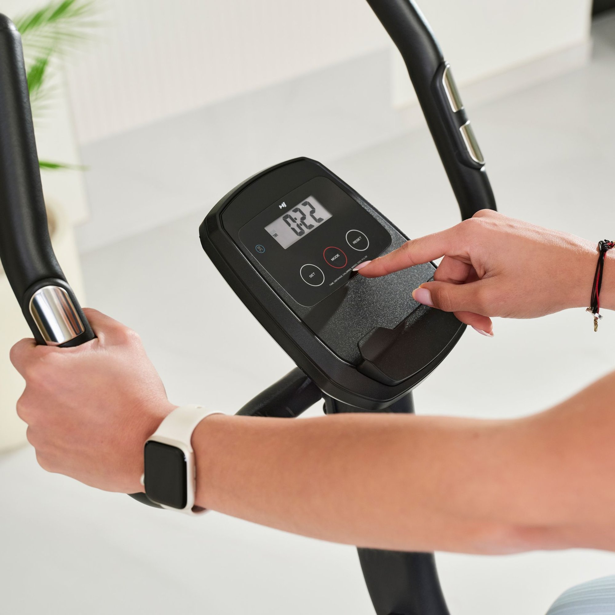 Heimtrainer HS-3000H Nexon mit Trainingscomputer, Bluetooth und Kinomap-Kompatibilität