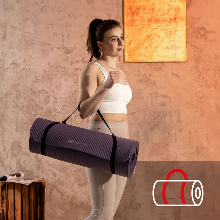 Tapis de yoga léger avec sangle de transport pratique pour l'extérieur et le studio.
