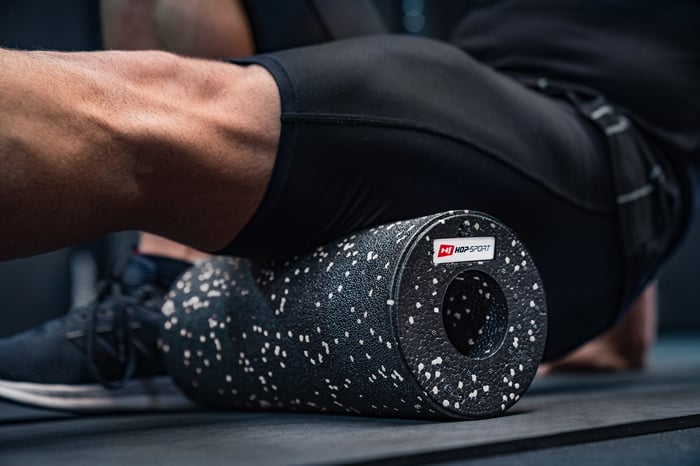Regeneration fördern & Muskelkater lindern mit der Fitnessrolle von Hop-Sport.
